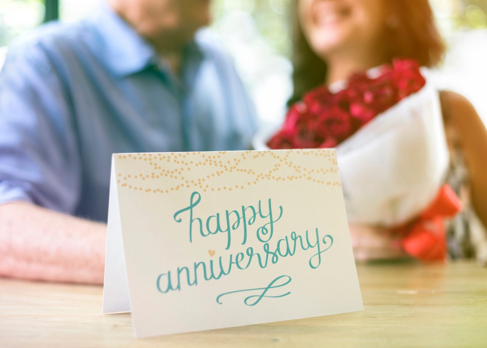 S posebnim darilom ob obletnici poroke krepite vezi in ustvarjate nepozabne trenutke